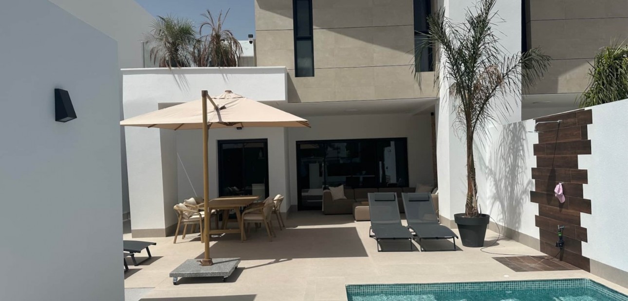Venta - Semi Detached Villa -
Dolores - Dolores - Town