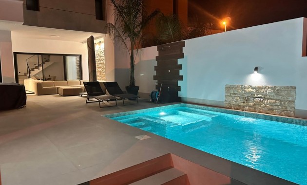 Venta - Semi Detached Villa -
Dolores - Dolores - Town