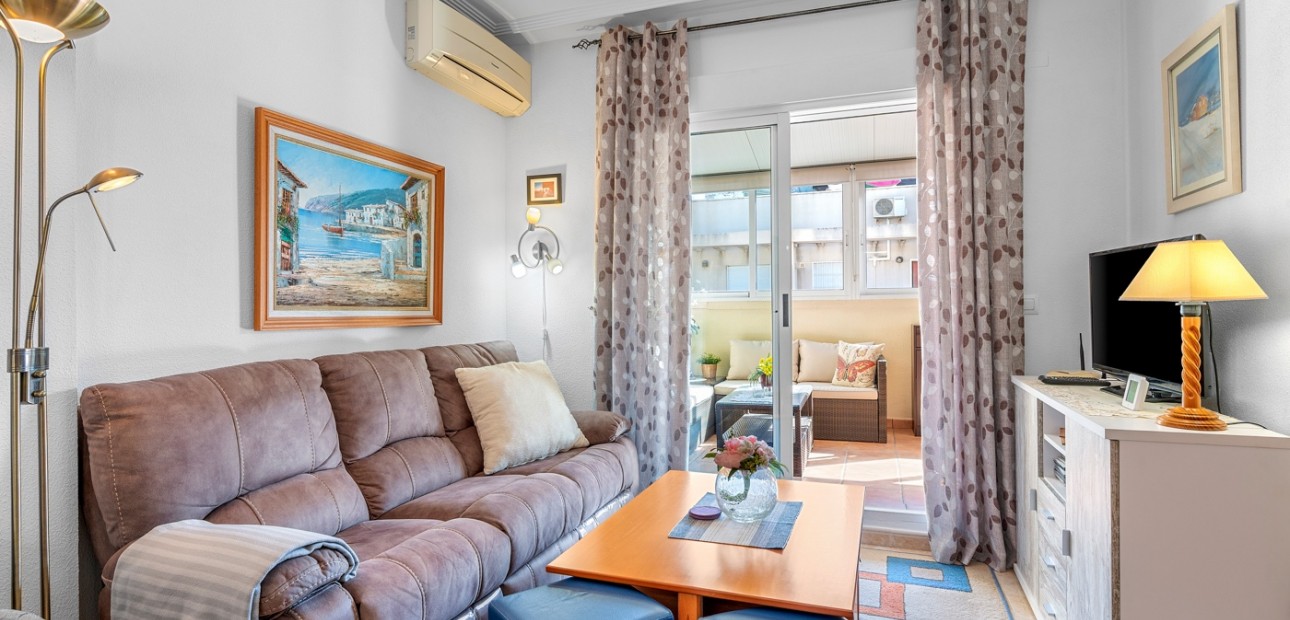 Venta - Apartamento / piso -
Torrevieja - Torrevieja - Centre