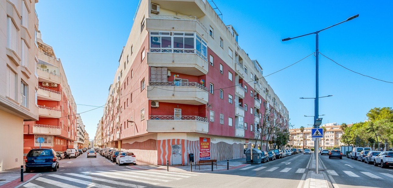 Venta - Apartamento / piso -
Torrevieja - Torrevieja - Centre