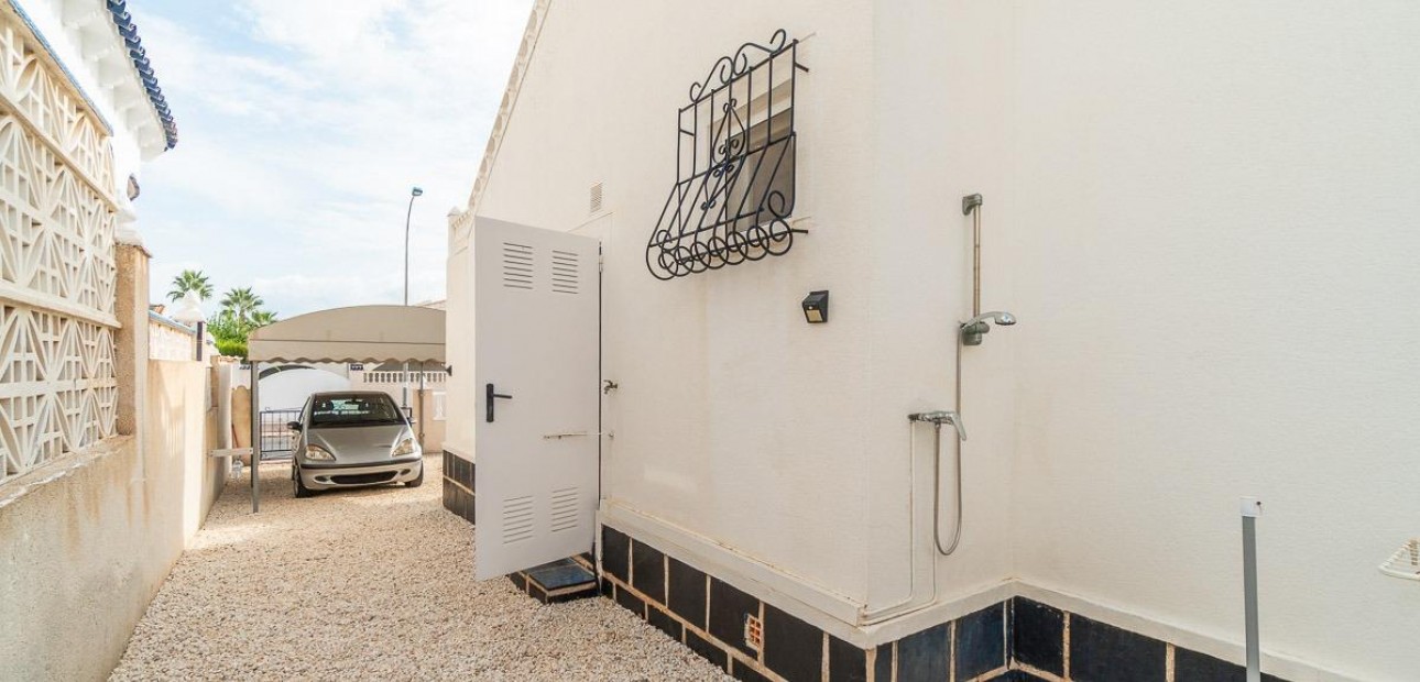 Venta - Villa -
Orihuela Costa - La Florida