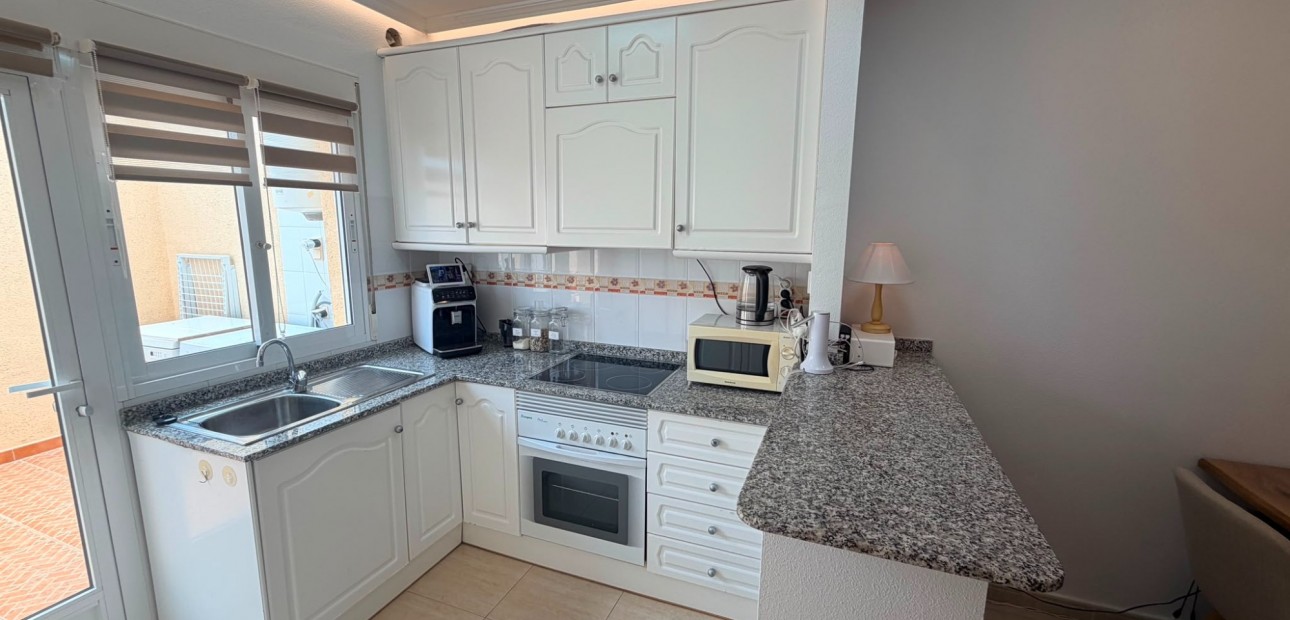 Venta - Semi Detached Villa -
Los Montesinos - Urbanizacion montesol