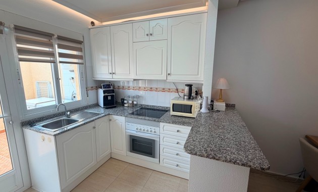 Venta - Semi Detached Villa -
Los Montesinos - Urbanizacion montesol