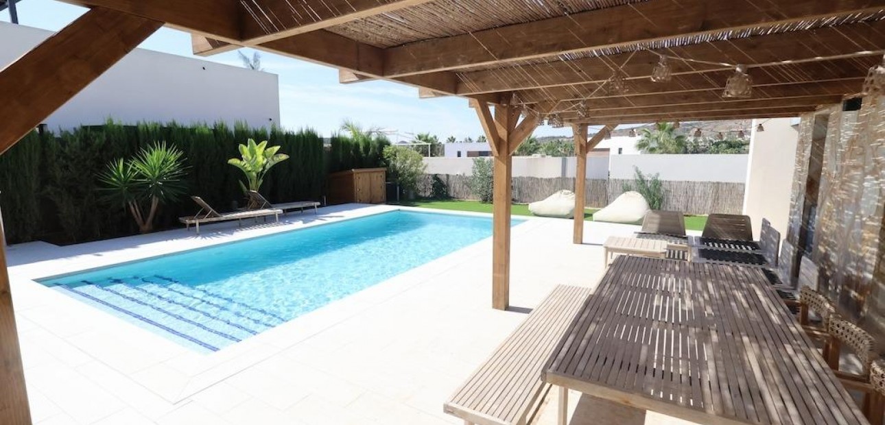 Venta - Villa -
Algorfa - Comunidad valenciana
