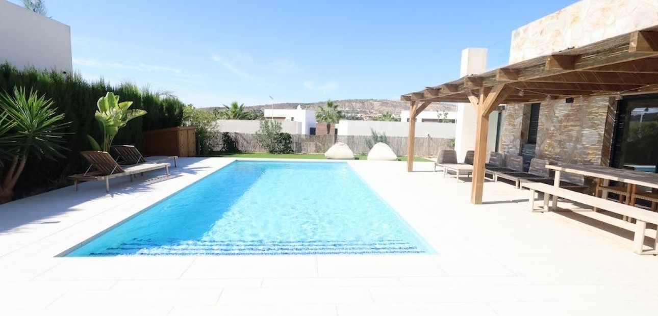 Venta - Villa -
Algorfa - Comunidad valenciana