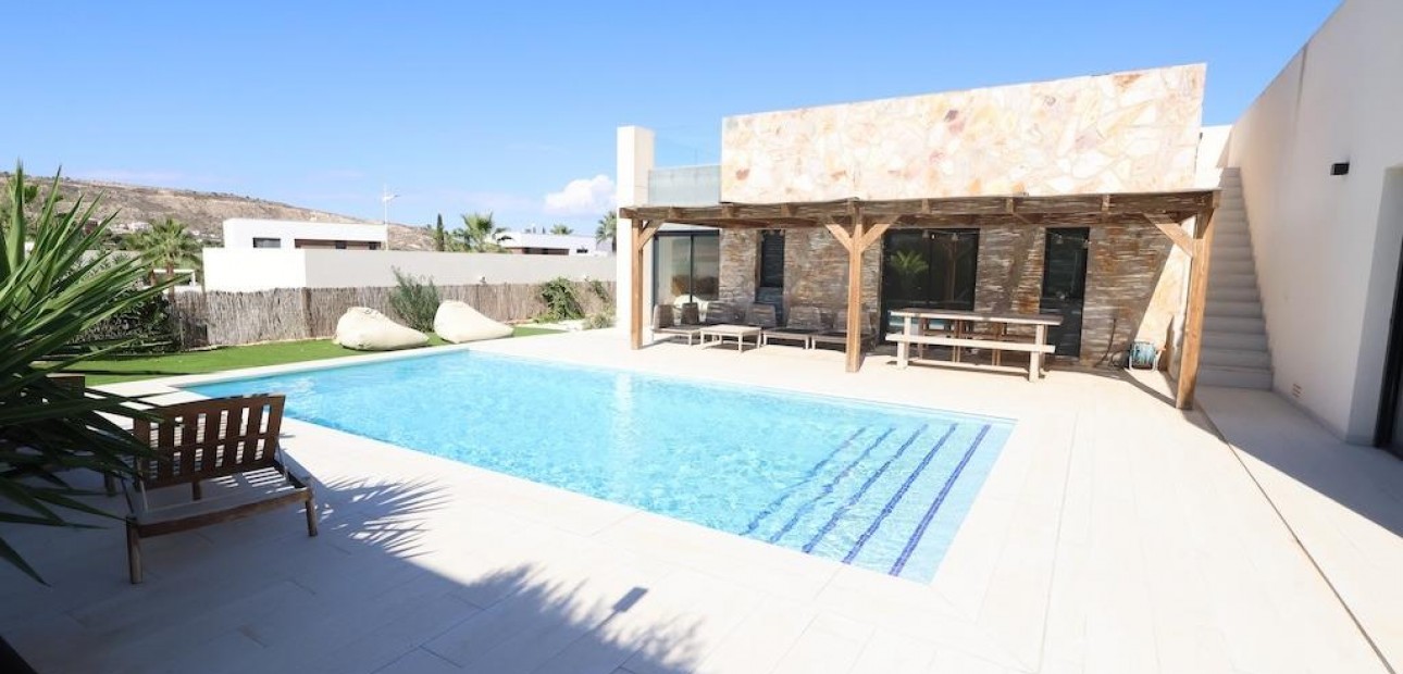 Venta - Villa -
Algorfa - Comunidad valenciana