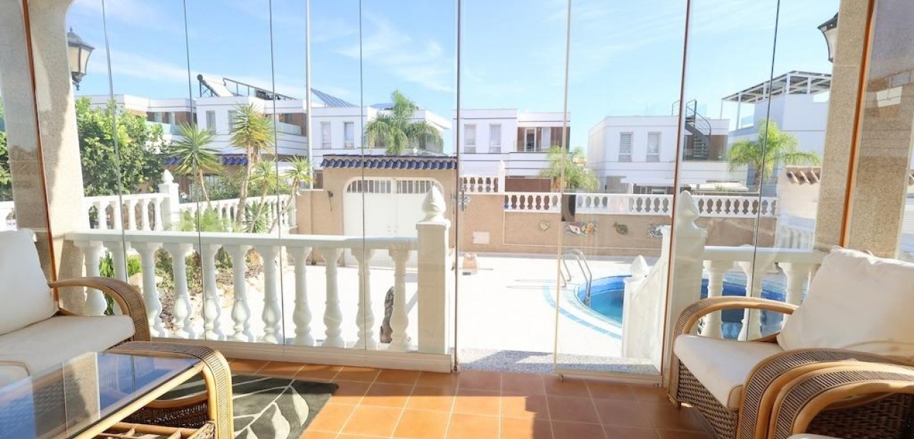 Venta - Villa -
Orihuela Costa - Las Filipinas