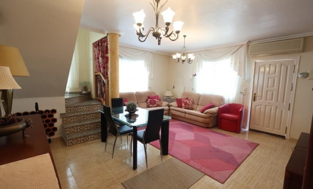 Venta - Villa -
Orihuela Costa - Las Filipinas