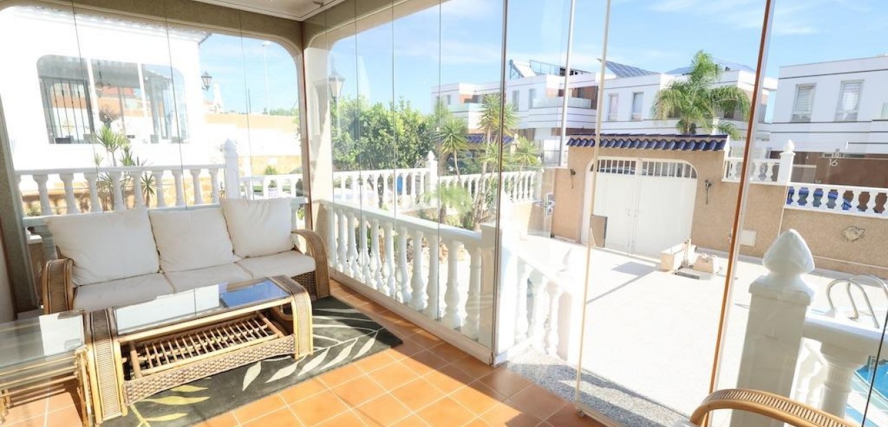 Venta - Villa -
Orihuela Costa - Las Filipinas