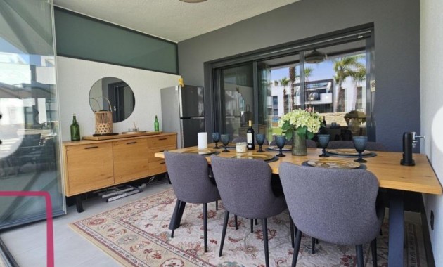 Venta - Apartamento / piso -
Guardamar del Segura - Urbanizaciones