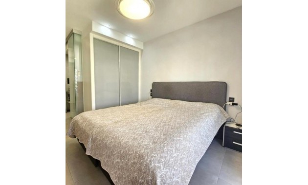 Venta - Apartamento / piso -
Guardamar del Segura - Urbanizaciones