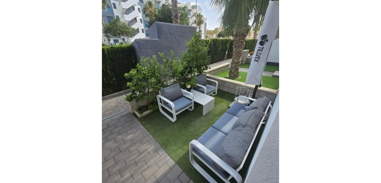 Venta - Apartamento / piso -
Guardamar del Segura - Urbanizaciones