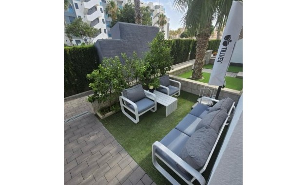 Venta - Apartamento / piso -
Guardamar del Segura - Urbanizaciones