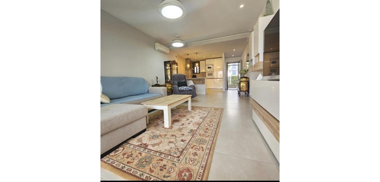 Venta - Apartamento / piso -
Guardamar del Segura - Urbanizaciones