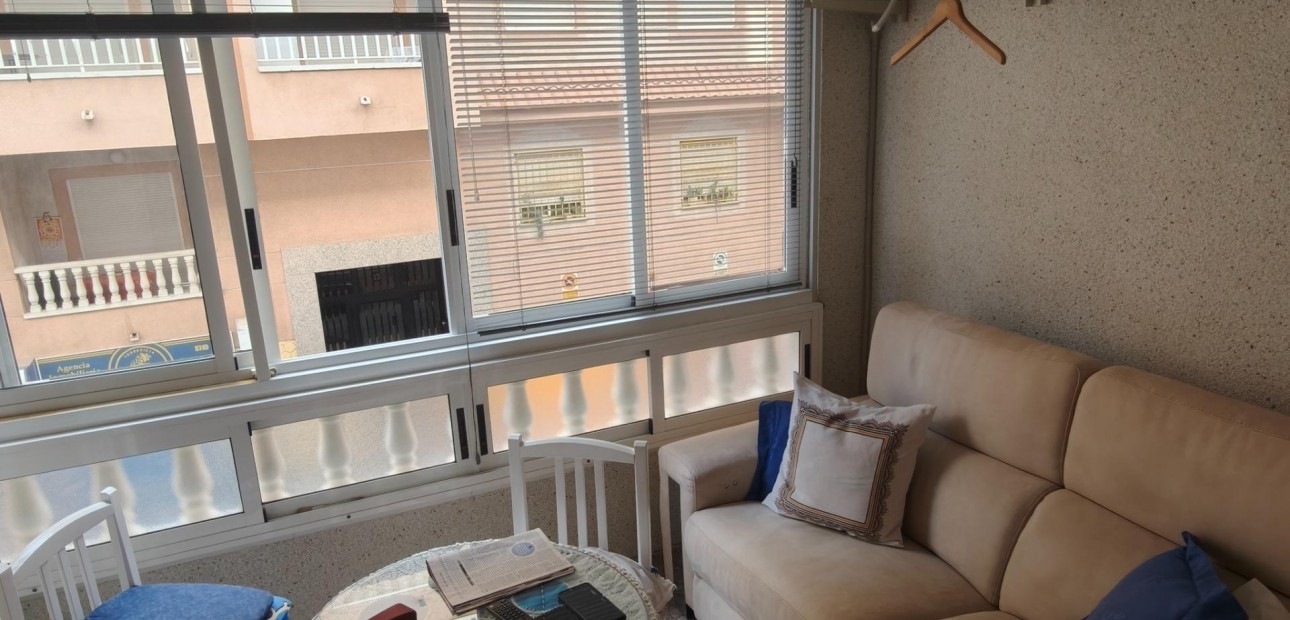 Venta - Apartamento / piso -
Torrevieja - Playa del cura
