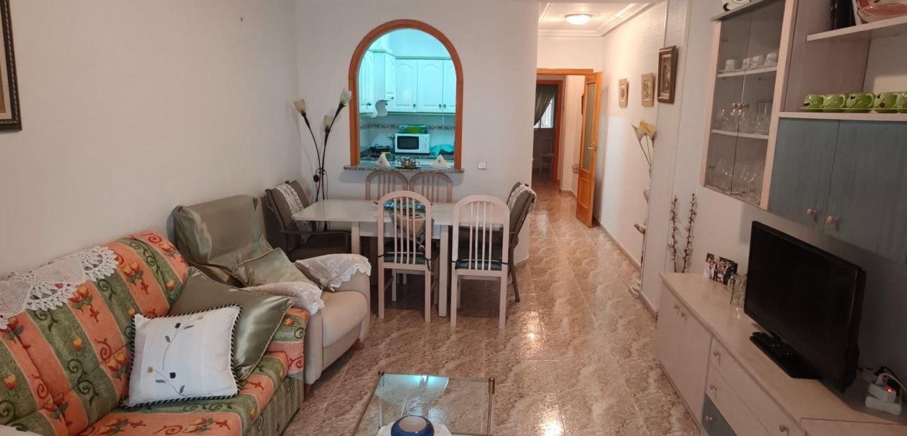 Venta - Apartamento / piso -
Torrevieja - Playa del cura