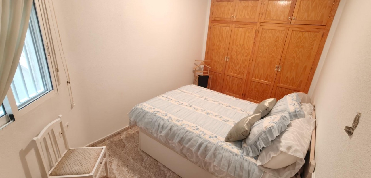 Venta - Apartamento / piso -
Torrevieja - Playa del cura