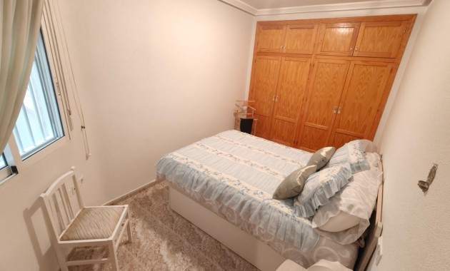 Venta - Apartamento / piso -
Torrevieja - Playa del cura