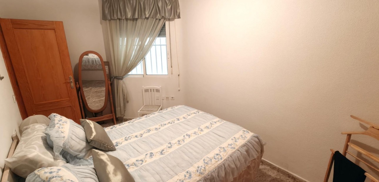 Venta - Apartamento / piso -
Torrevieja - Playa del cura