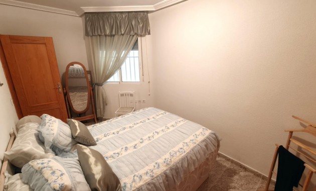 Venta - Apartamento / piso -
Torrevieja - Playa del cura