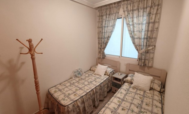 Venta - Apartamento / piso -
Torrevieja - Playa del cura