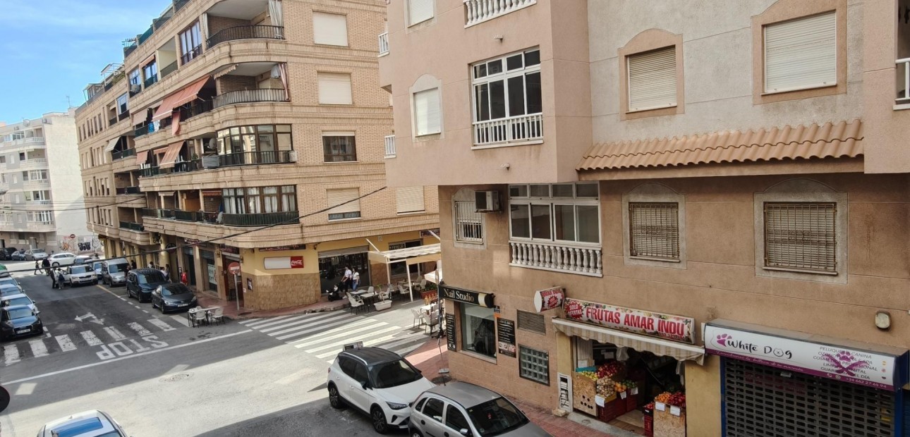 Venta - Apartamento / piso -
Torrevieja - Playa del cura