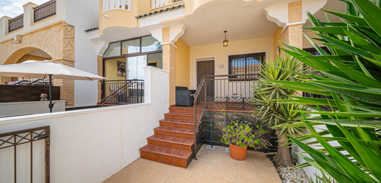 Venta - Adosado -
Ciudad Quesada - Doña Pepa