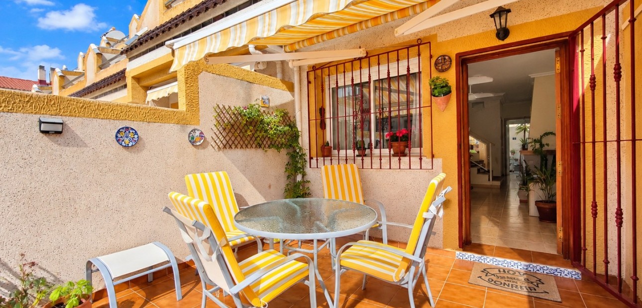 Venta - Adosado -
Orihuela Costa - La Florida