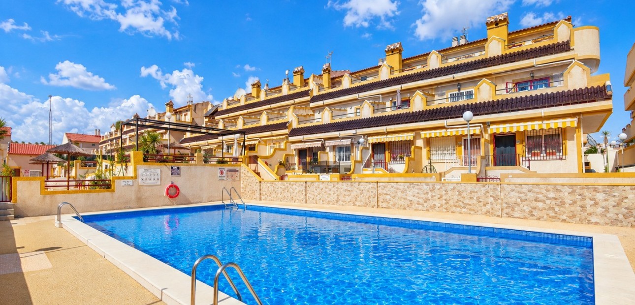 Venta - Adosado -
Orihuela Costa - La Florida