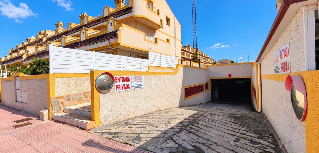 Venta - Adosado -
Orihuela Costa - La Florida