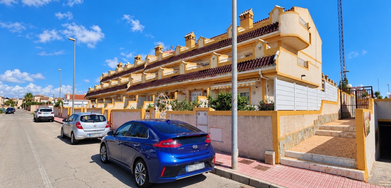 Venta - Adosado -
Orihuela Costa - La Florida