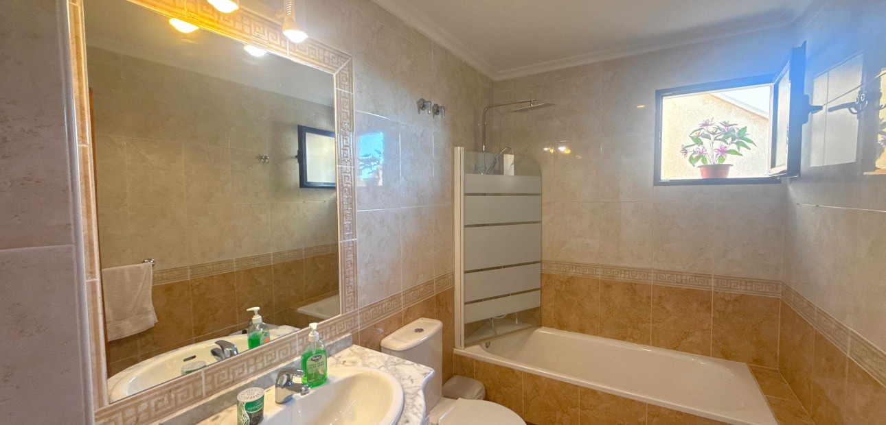 Venta - Apartamento / piso -
Orihuela Costa - Cabo Roig