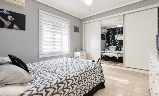 Venta - Detached Villa -
Rojales - La Marquesa Golf