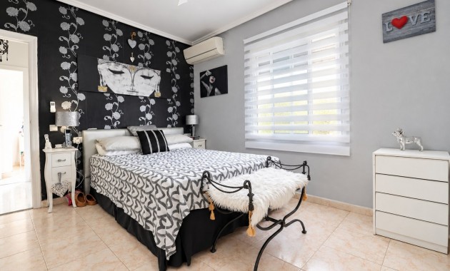 Venta - Detached Villa -
Rojales - La Marquesa Golf