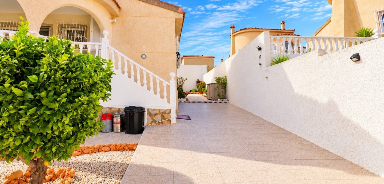 Venta - Detached Villa -
Rojales - La Marquesa Golf