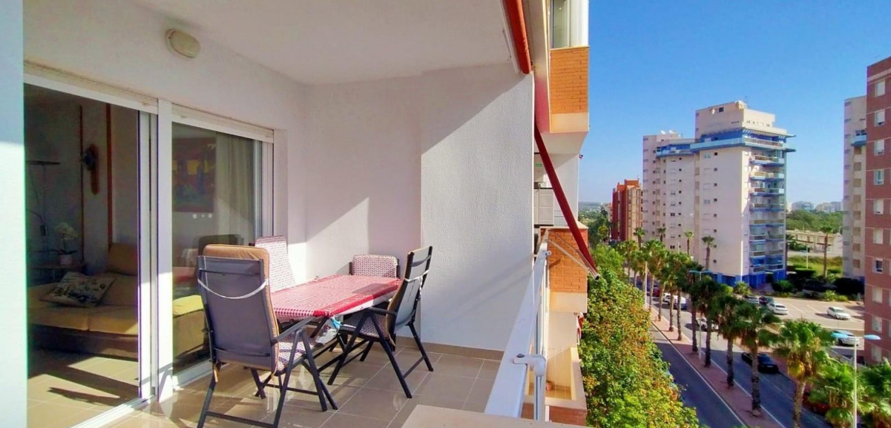 Venta - Apartamento / piso -
Torrevieja - Playa de los Naufragos
