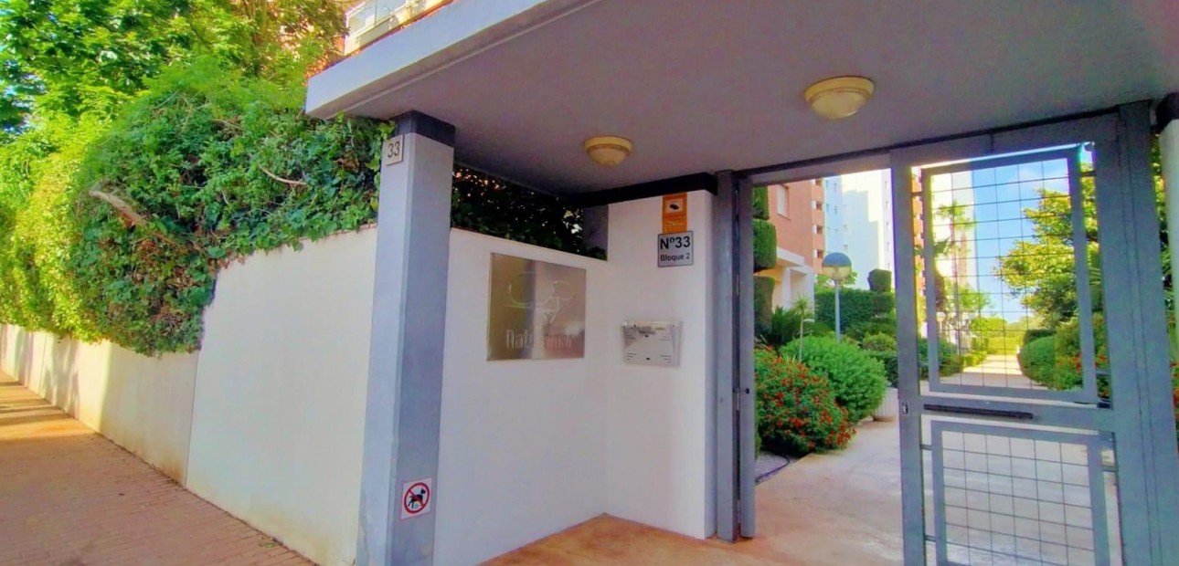 Venta - Apartamento / piso -
Torrevieja - Playa de los Naufragos