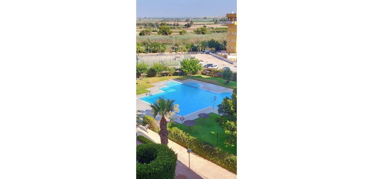 Venta - Apartamento / piso -
Torrevieja - Playa de los Naufragos