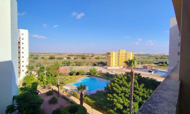 Venta - Apartamento / piso -
Torrevieja - Playa de los Naufragos