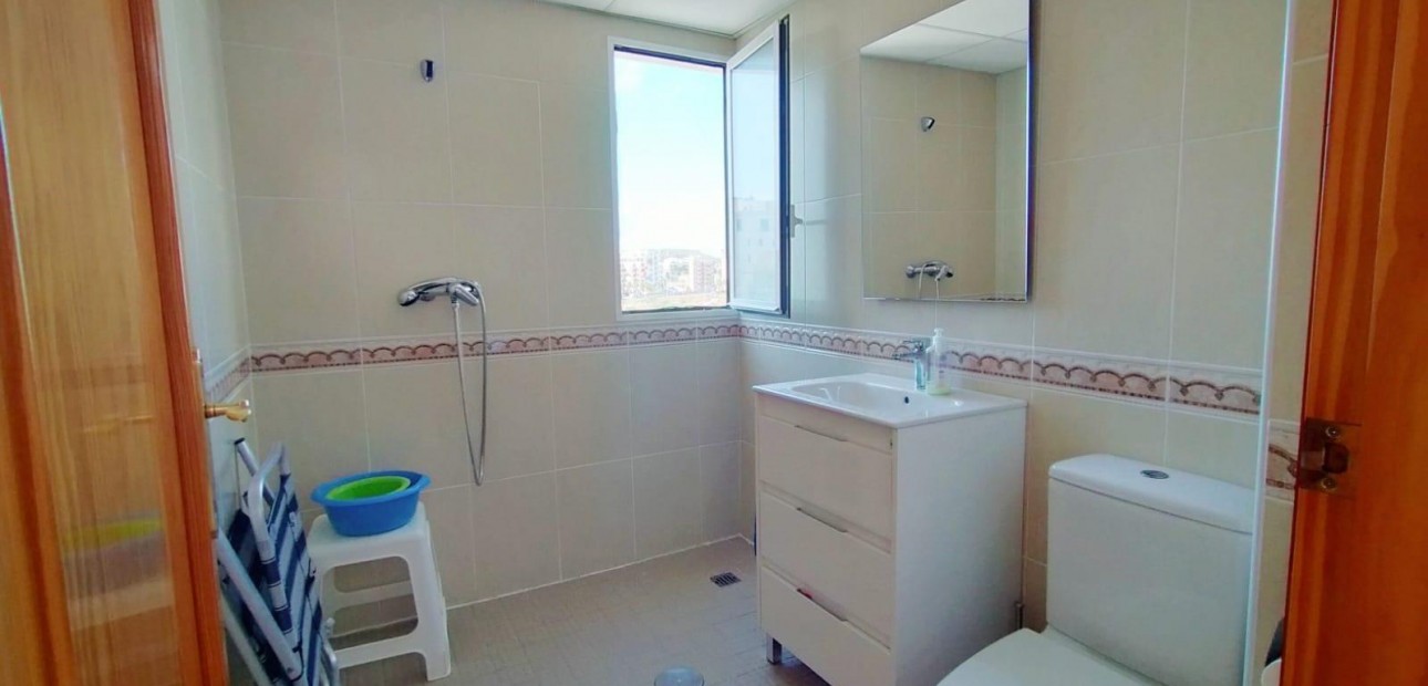 Venta - Apartamento / piso -
Torrevieja - Playa de los Naufragos