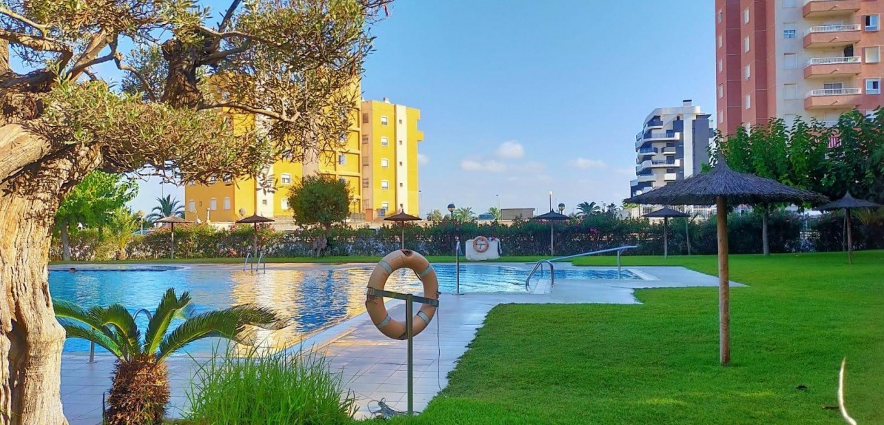 Venta - Apartamento / piso -
Torrevieja - Playa de los Naufragos