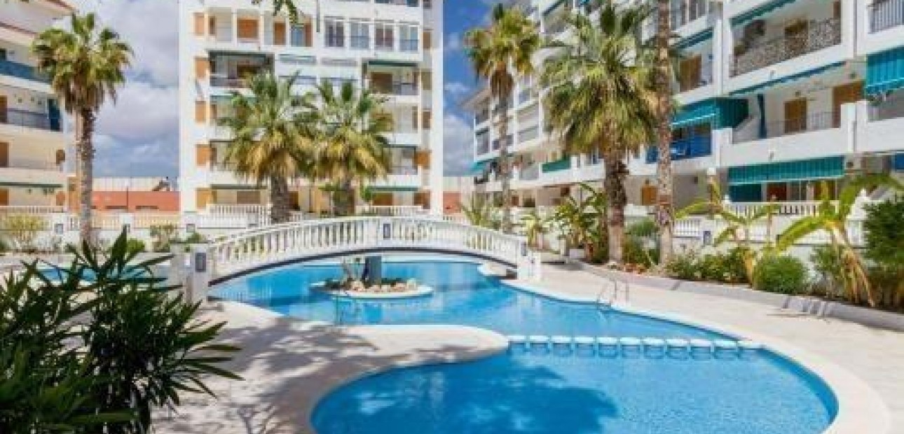Herverkoop - Appartement / flat -
Torrevieja - La Mata pueblo