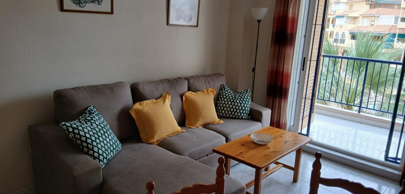 Herverkoop - Appartement / flat -
Torrevieja - La Mata pueblo