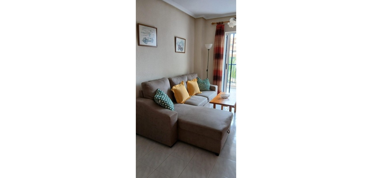 Herverkoop - Appartement / flat -
Torrevieja - La Mata pueblo
