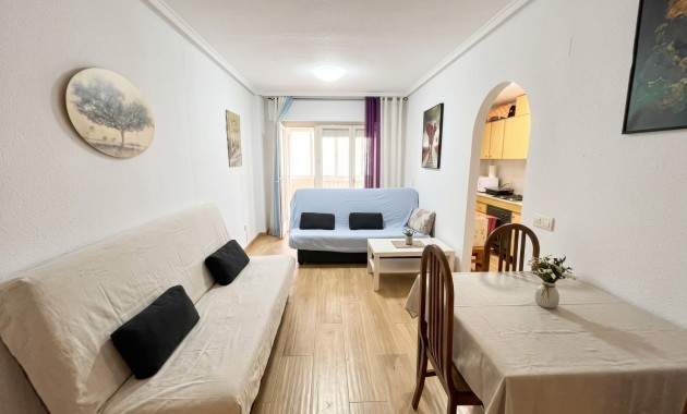 Herverkoop - Appartement / flat -
Torrevieja - Centro