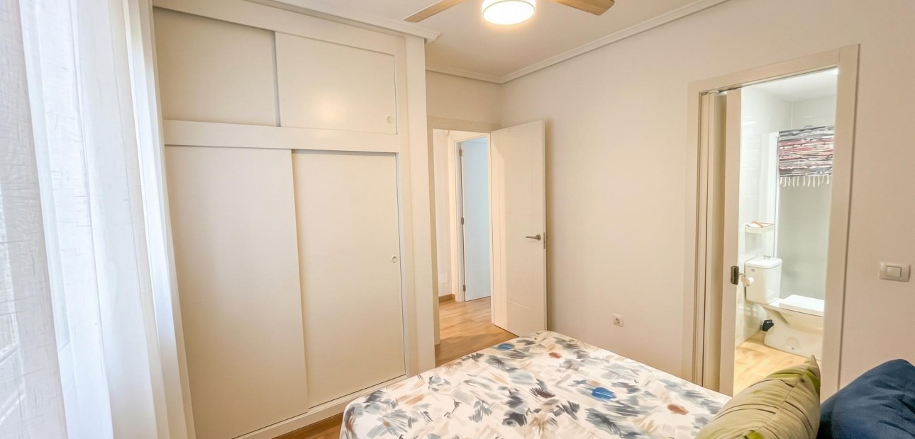 Herverkoop - Appartement / flat -
Torrevieja - Centro
