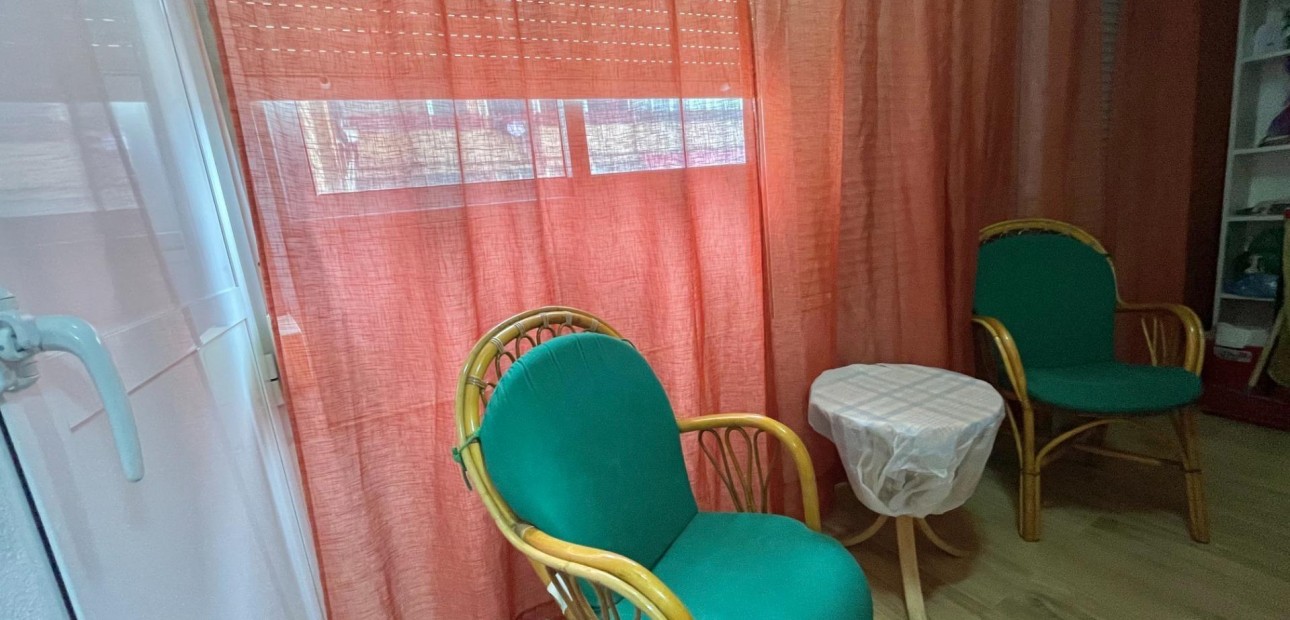 Herverkoop - Appartement / flat -
Torrevieja - Centro
