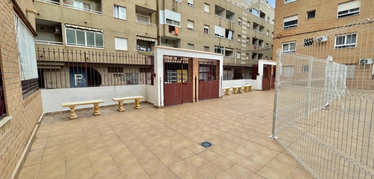 Herverkoop - Appartement / flat -
Torrevieja - Centro