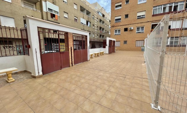 Herverkoop - Appartement / flat -
Torrevieja - Centro