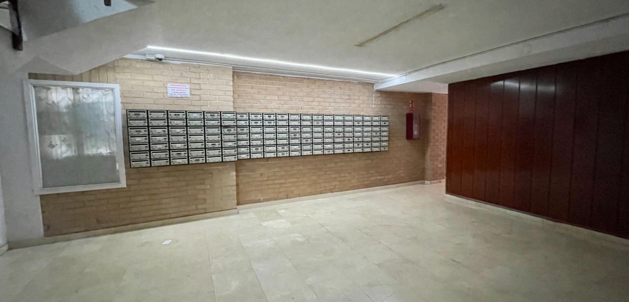 Herverkoop - Appartement / flat -
Torrevieja - Centro